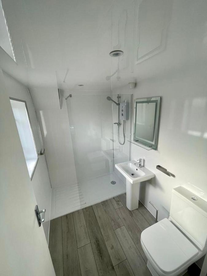 Top Twenty Bed And Breakfast Windsor Extérieur photo